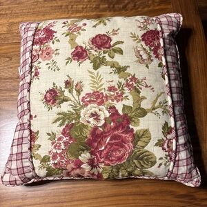 Waverly Norfolk Rose French country 18x18” Throw Pillow Bed Pillow Floral Check